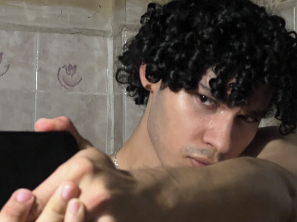zayn_oro-3 profile