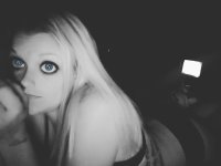 karmalittle's Offline Chat Room