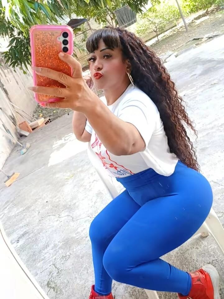 stripchat sabrinacolin webcam profile pic via sexcam3d.net