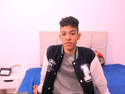 Theo_johns - Stripchat Boy 