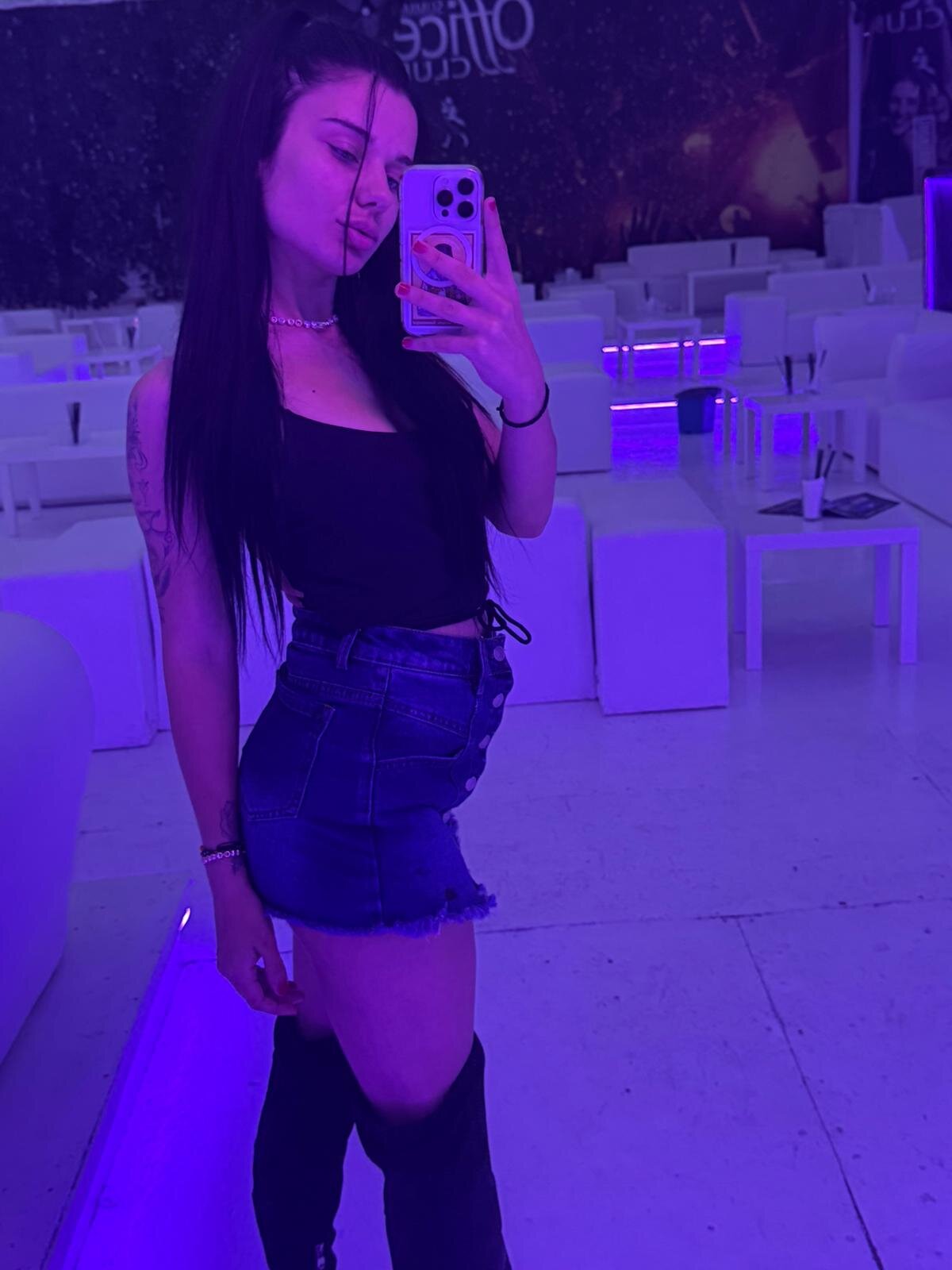 Zayla_Skye