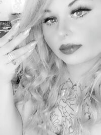 JessicaX01's Offline Chat Room