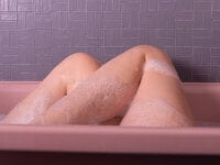 louisenextdoor_groupshows' Offline Chat Room