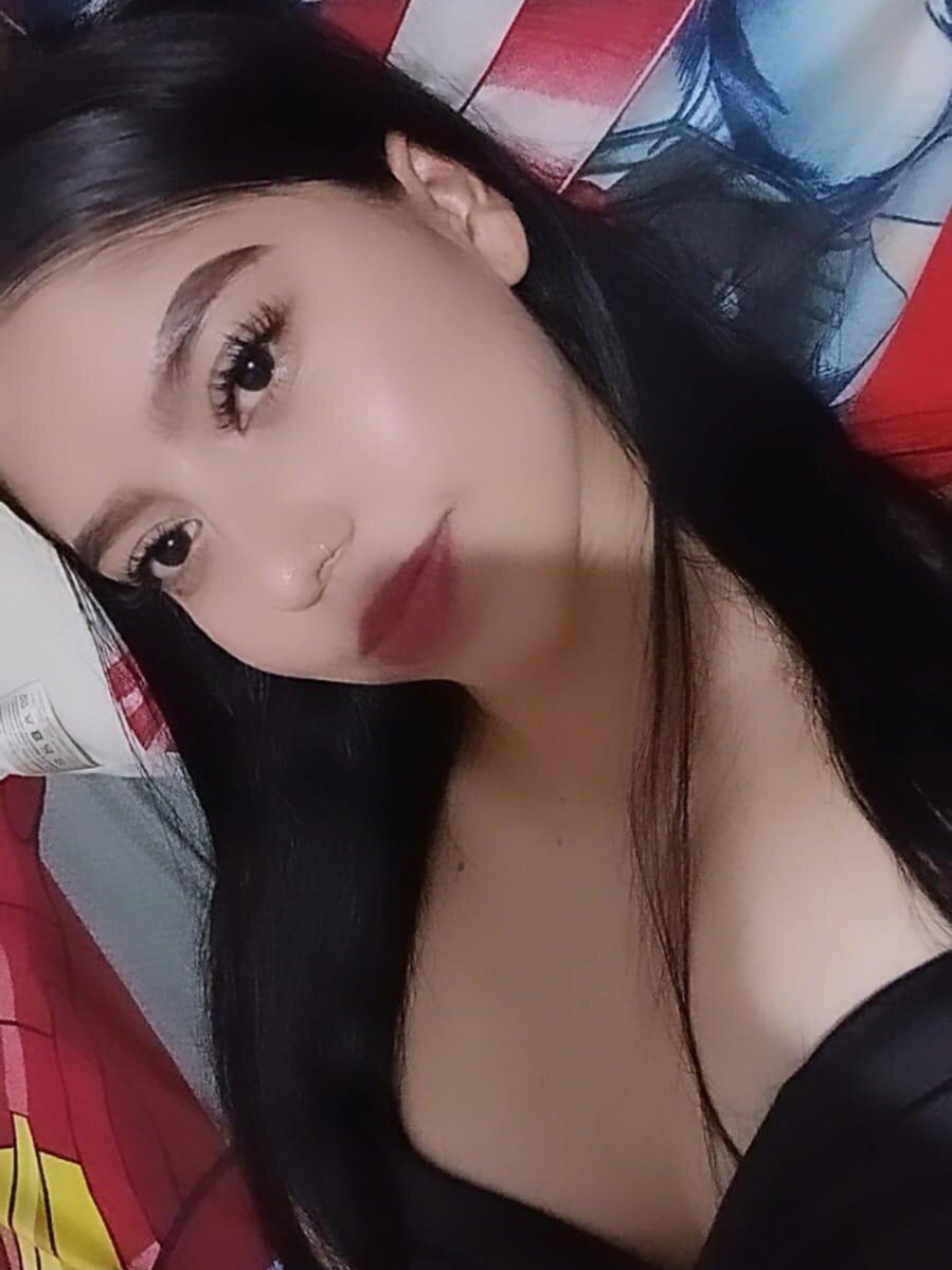 Live sex webcam photo for ZammyLove #289776115