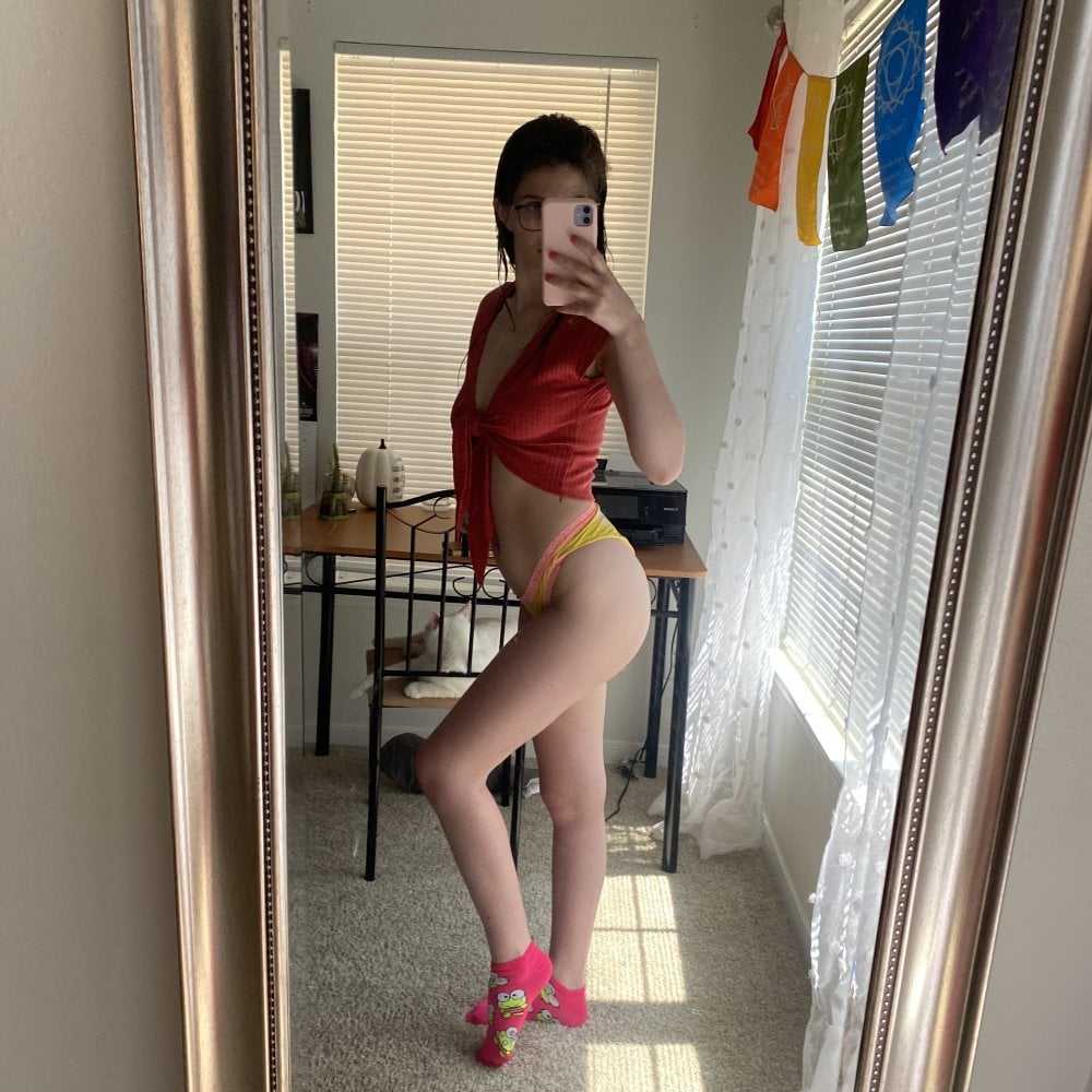 Live sex webcam photo for meganholly00 #290710774