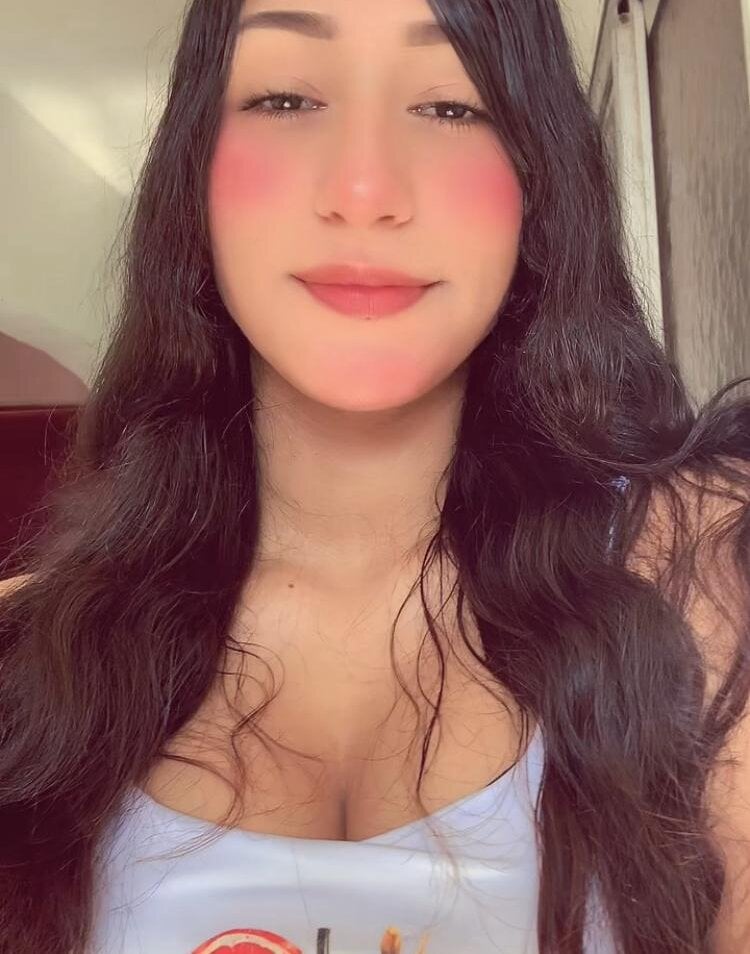 elivecams.com luluxwithy livesex profile in small-tits cams