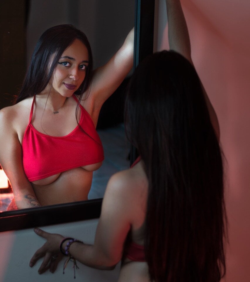 imlu_pink from stripchat