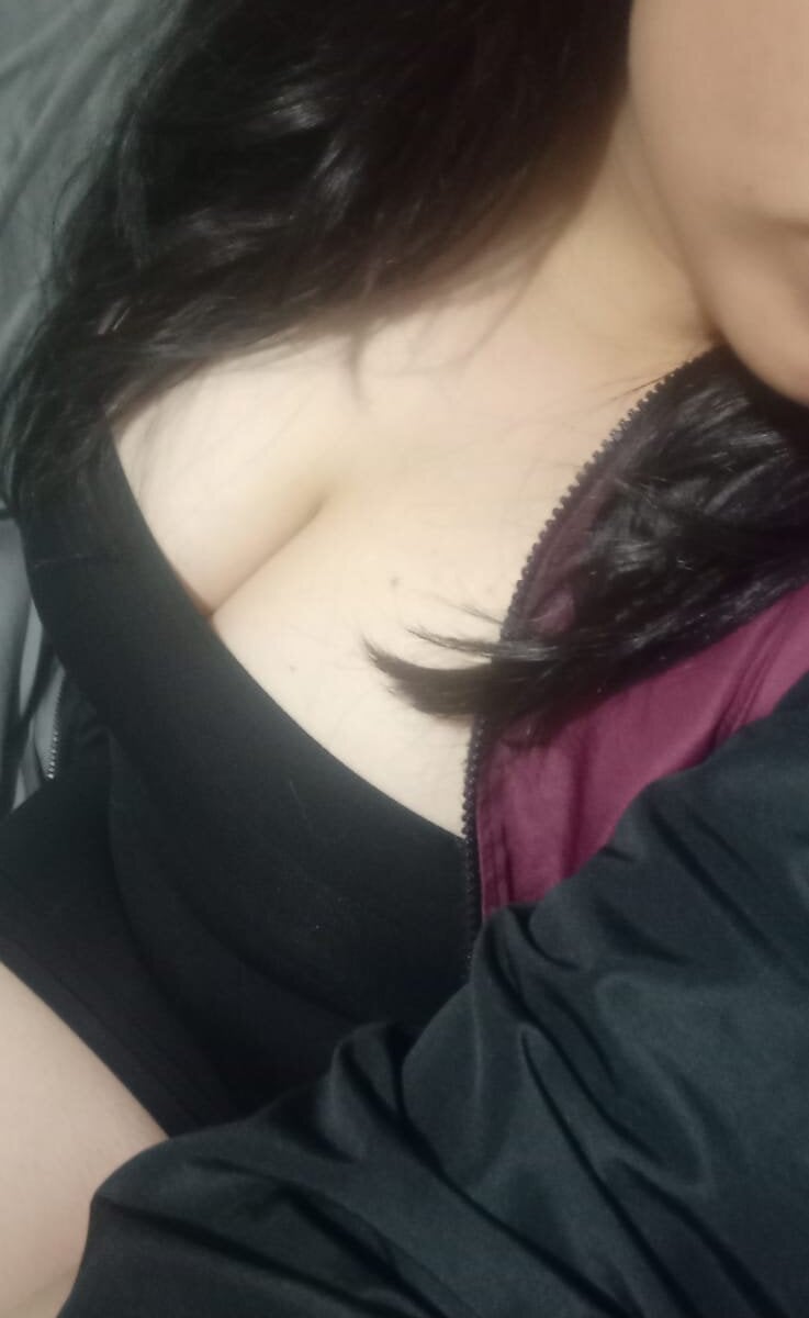 stripchat noha_horny webcam profile pic via elivecams.com