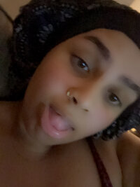 Lelewatson12's Offline Chat Room