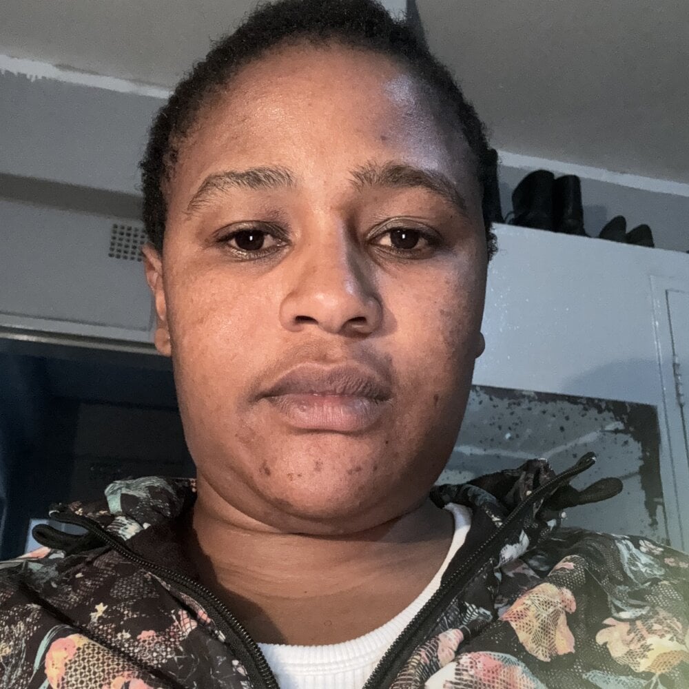 247camsex.com sexycharmaine livesex profile in turn-around-im-behind-u cams