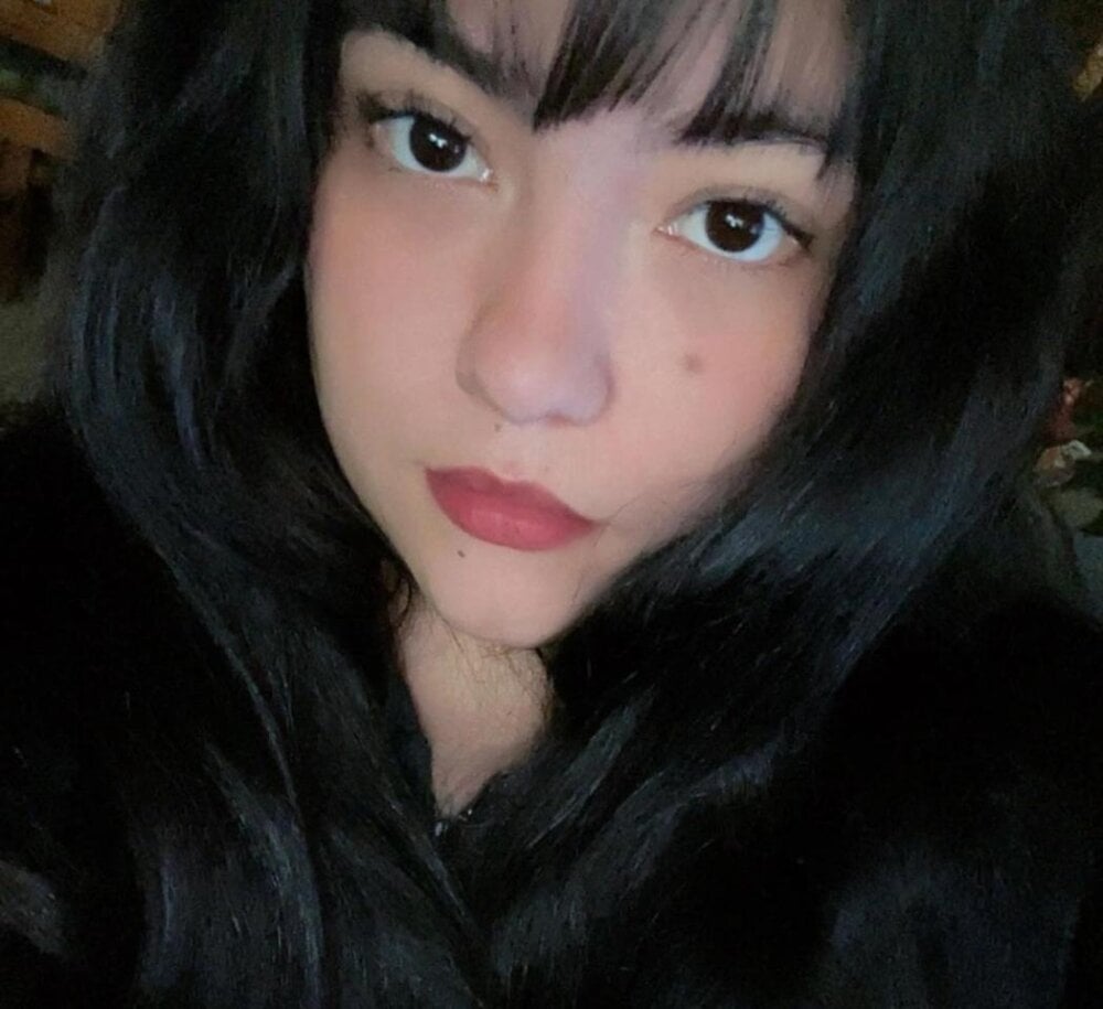 Yuii-Ch_ profile
