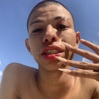 Tessachains_2_'s webcam live show