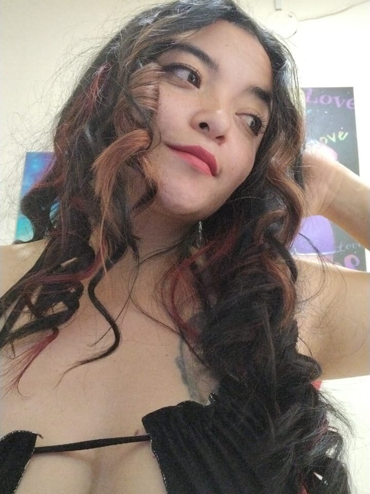 cameliasaenz