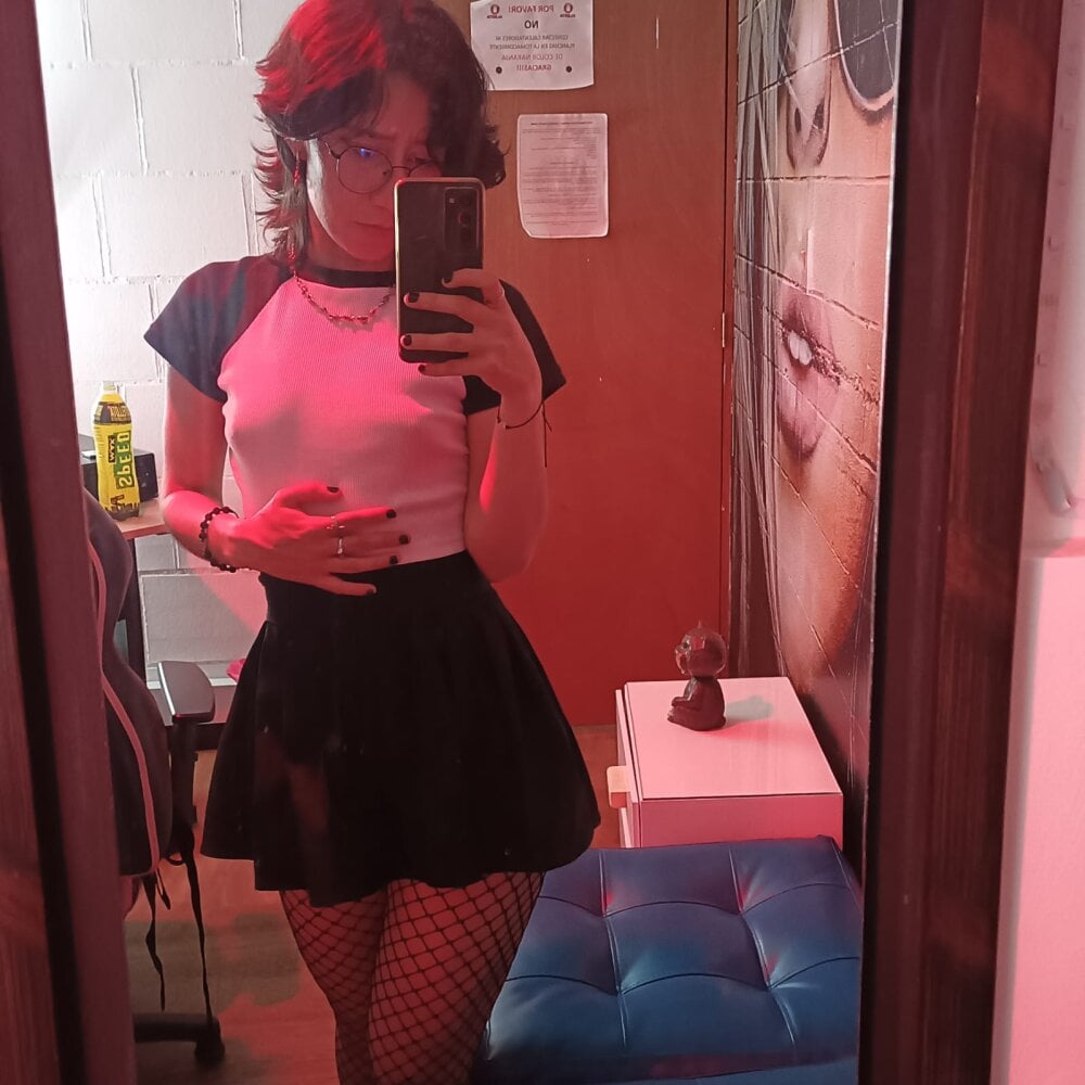 May_and_Jupiter's Offline XXX Chat