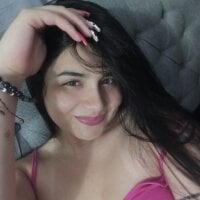 Camila_999's Offline Chat Room