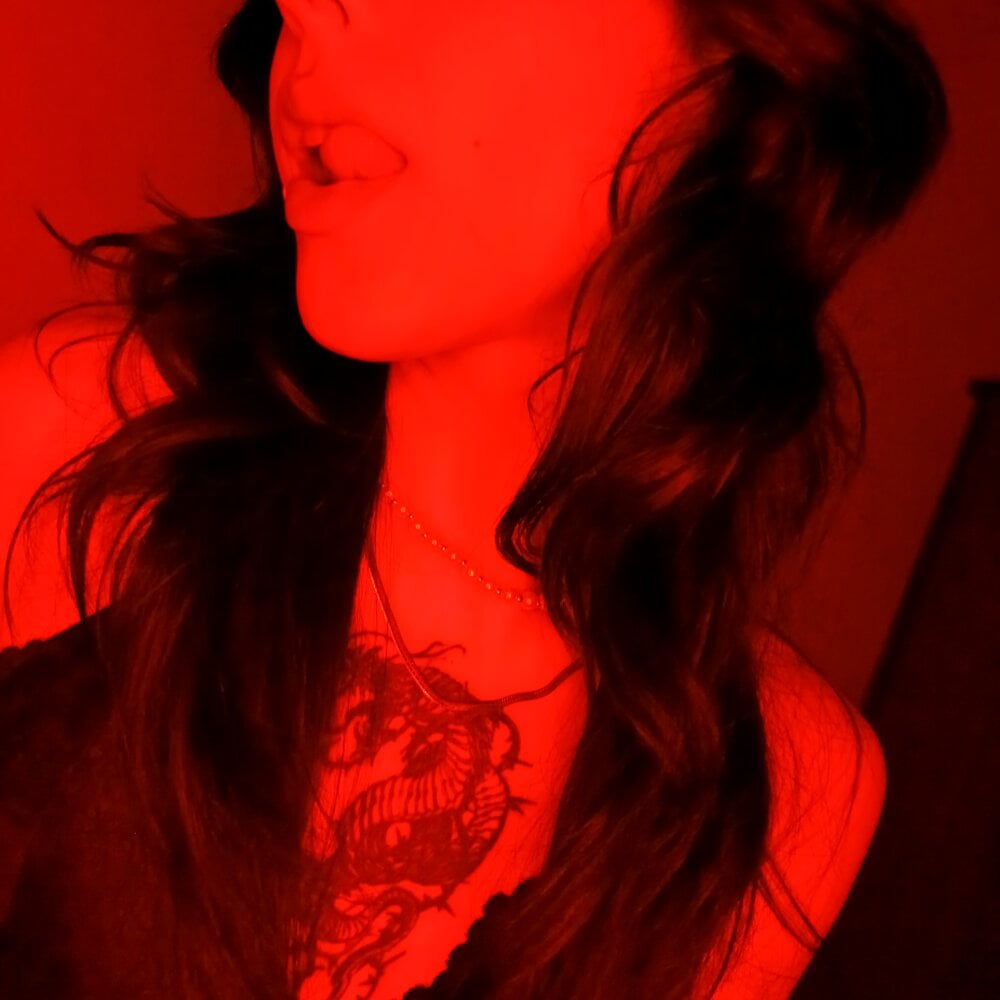 White_PrincessKala's Offline XXX Chat