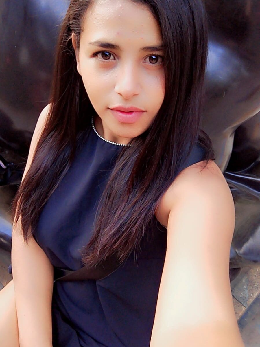 stripchat sharamadison98 webcam profile pic via iluvcams.com