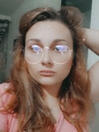_Sensual_Amy_'s Offline Chat Room