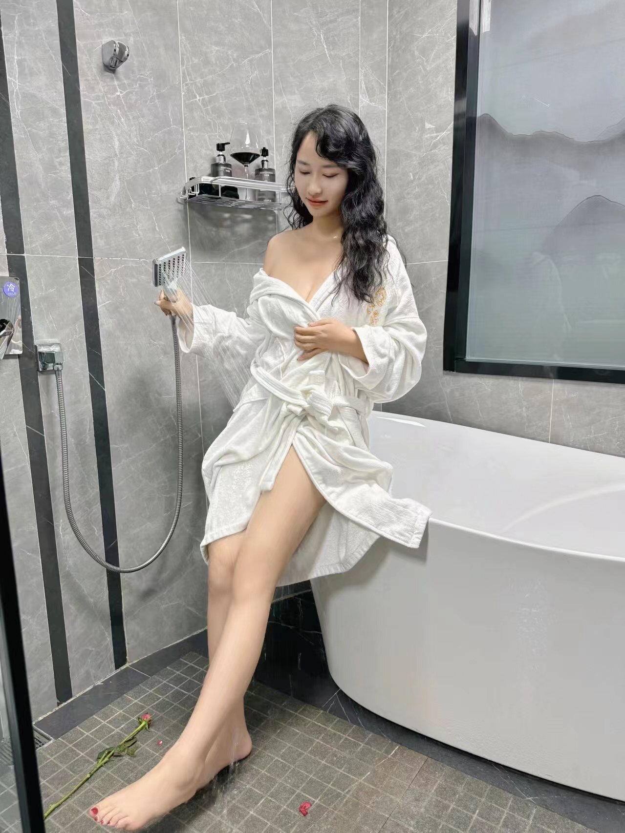 Weiwei_w