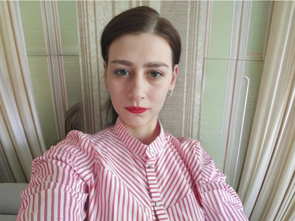 AnyoneSomy live cam model at StripChat