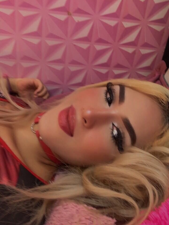 Nikol-hiltonn Offline XXX chat