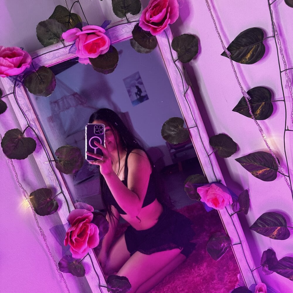 JenniferPinkk_'s Offline Chat Room
