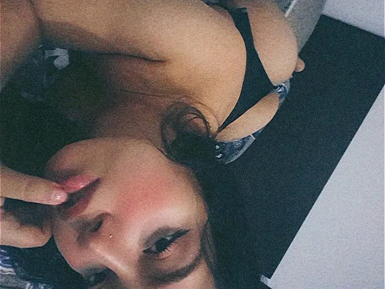 luisa_juicypeach
