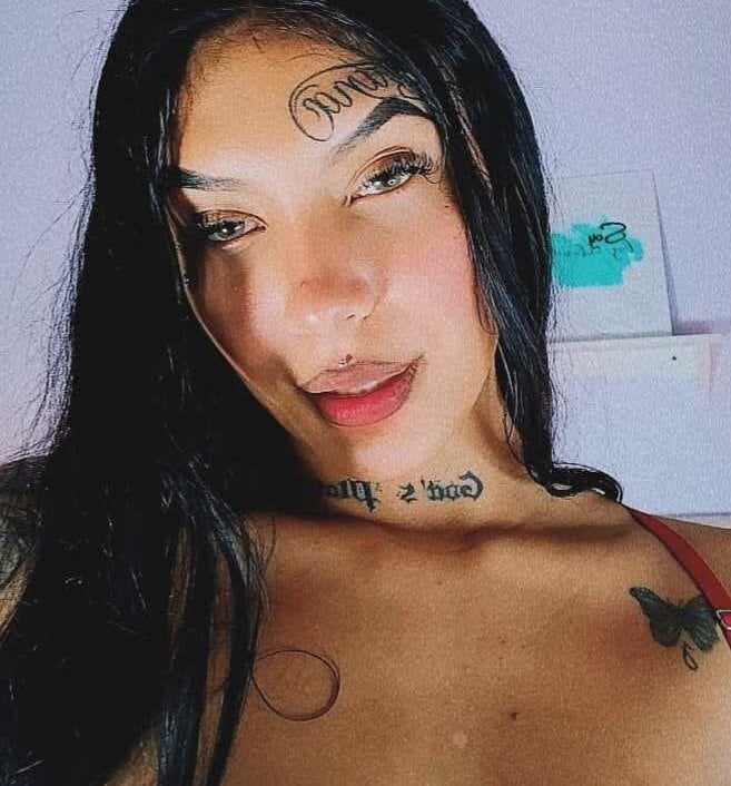 scaarleth01 from stripchat