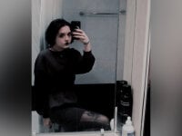 gothicXqueen's Offline Chat Room