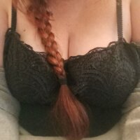 lolaandlolo000's Offline Chat Room