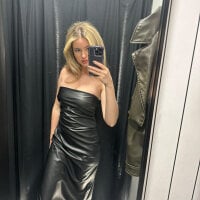 SissyCasey's Offline Chat Room