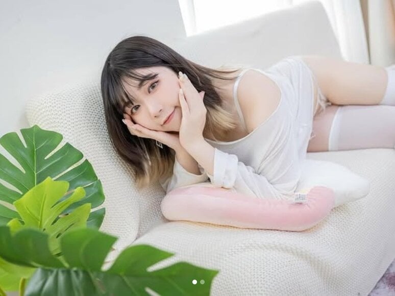 sleekcams.com piffydream livesex profile in wed-sun-6-am-to-5-pm-eet cams