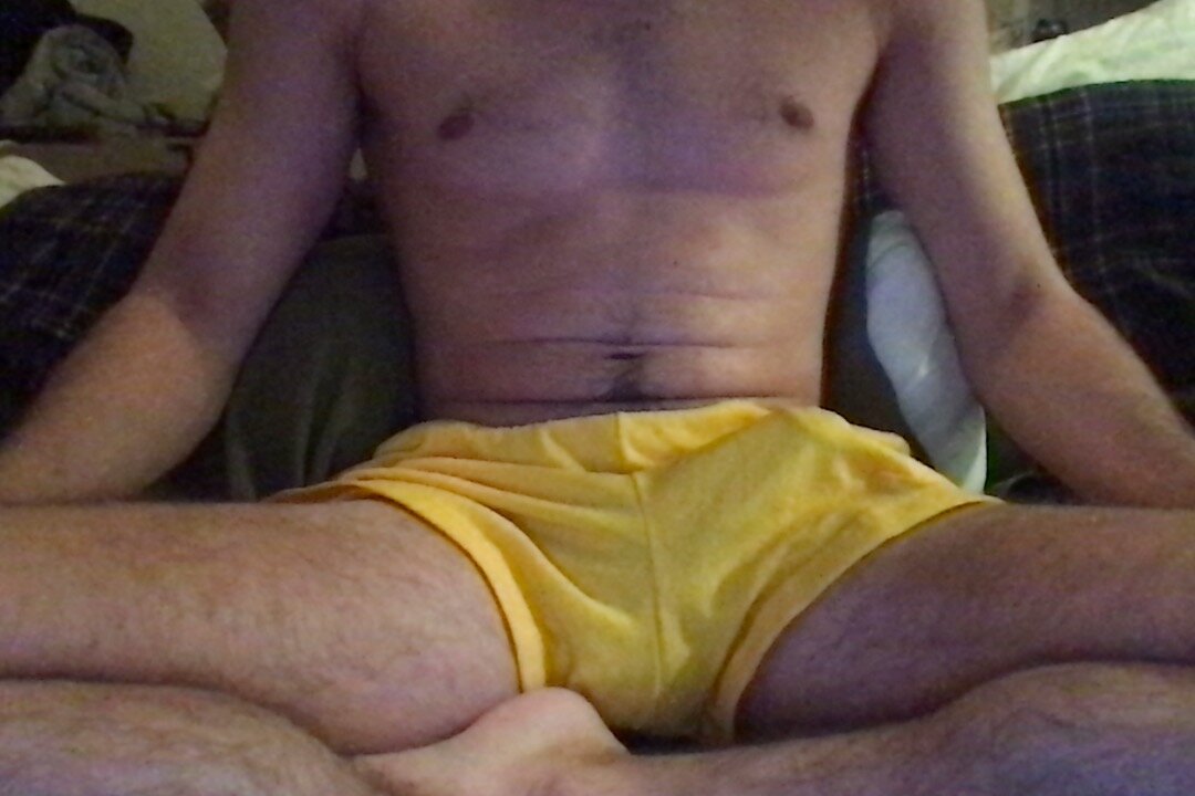 selfsuckswimmer04