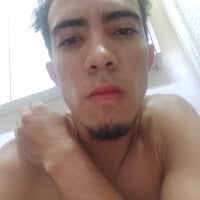 Alextunas22's webcam live show