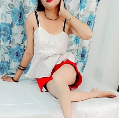 YOURS-Pri on StripChat