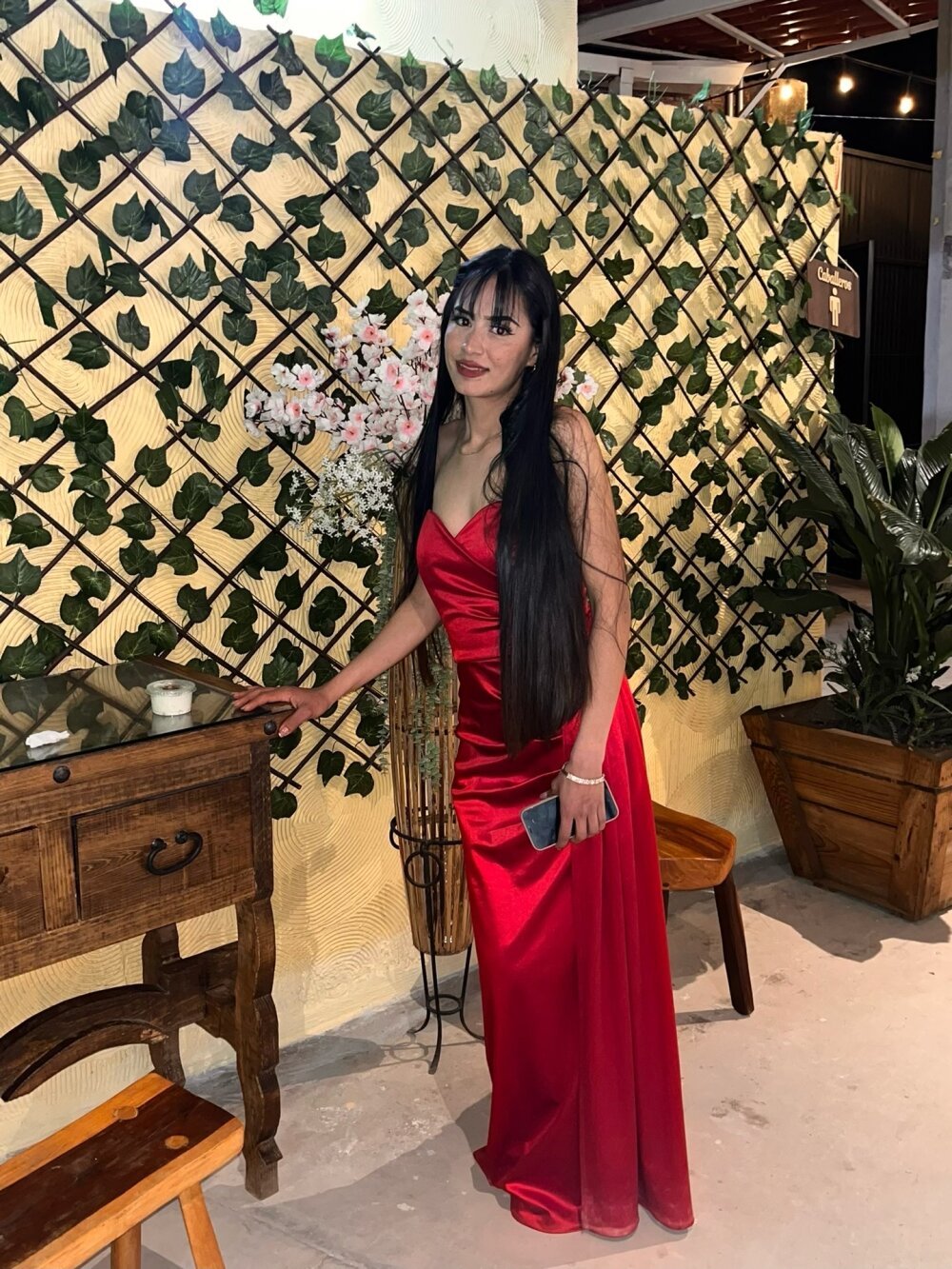 -lesly profile