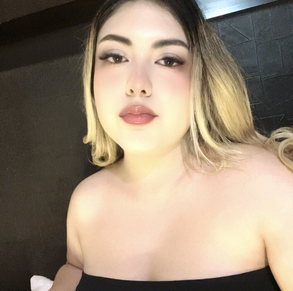 Naomilovely's Offline XXX Chat