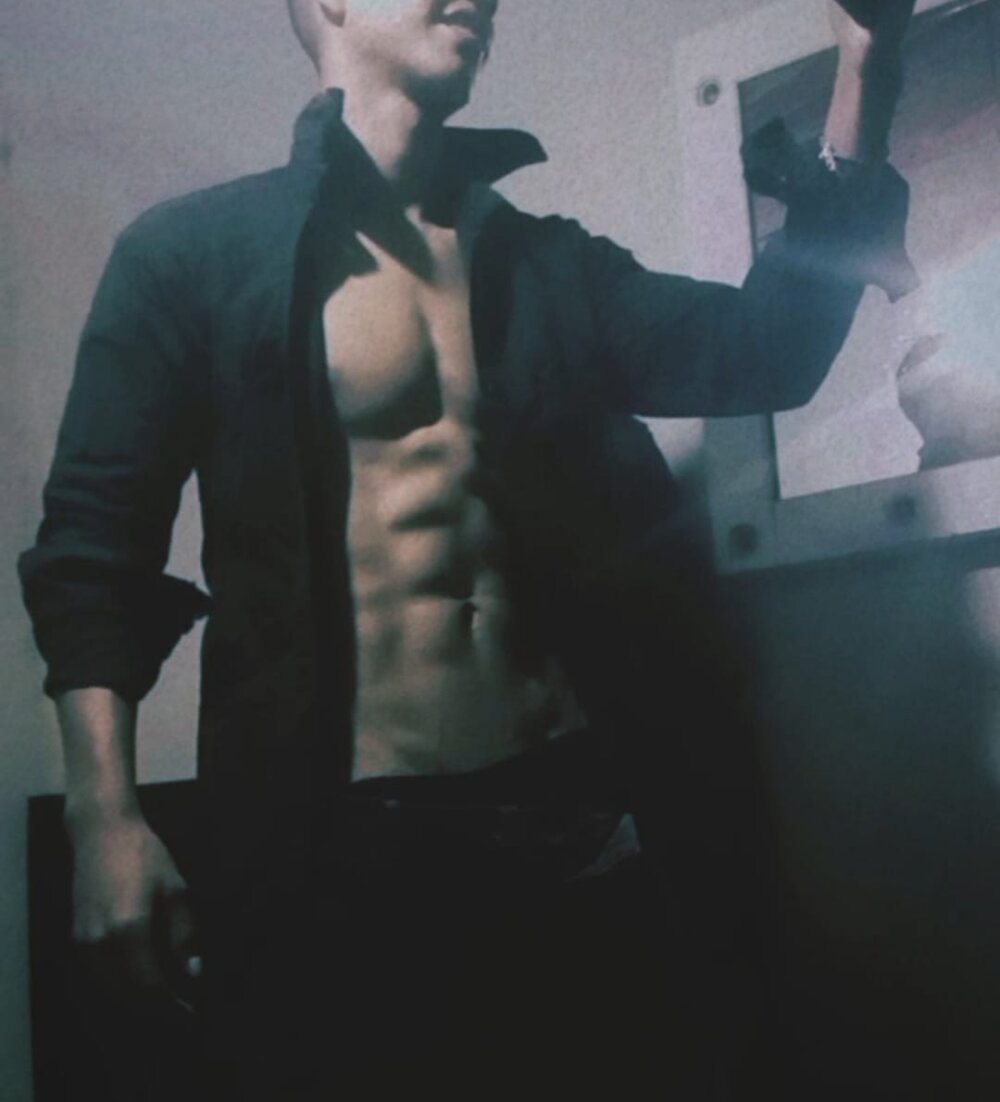 Live sex webcam photo for alex_bamby #289979978