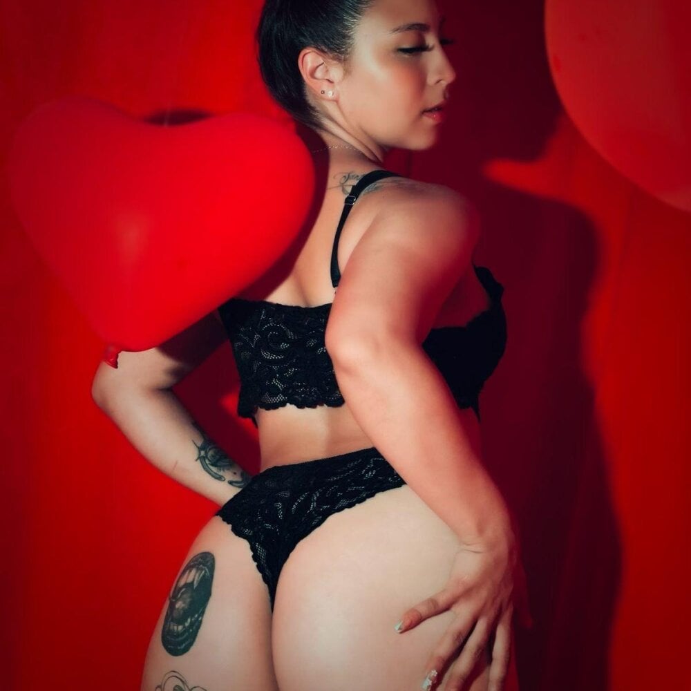 sexlivecamsites.com melanyass_ livesex profile in english cams