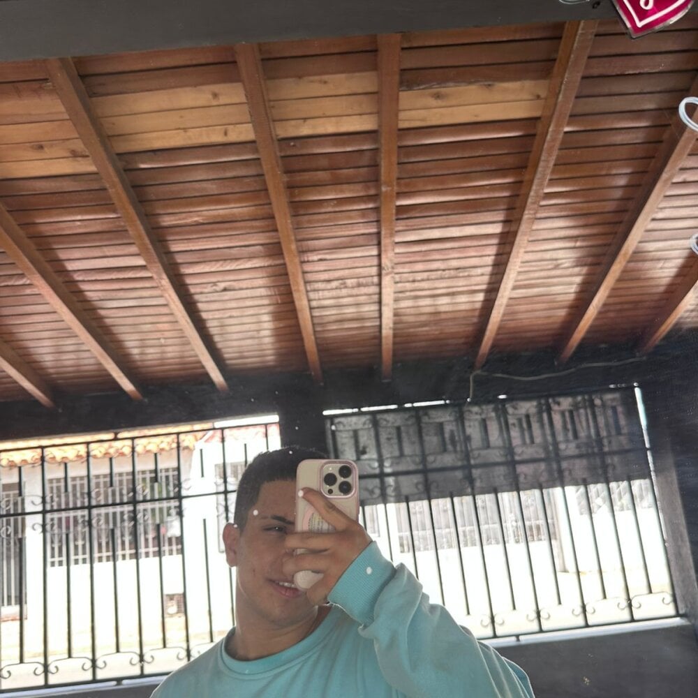 kevin_erotic from stripchat