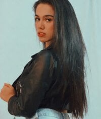 Amelia_vega18's Offline Chat Room
