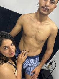 Hades_y_Afrodita's Offline Chat Room