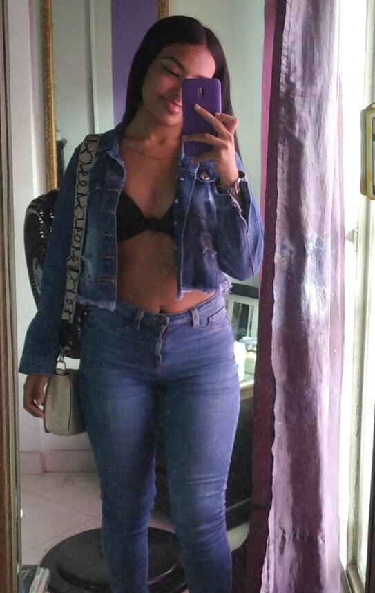 MiaConnor-1 Profile Image