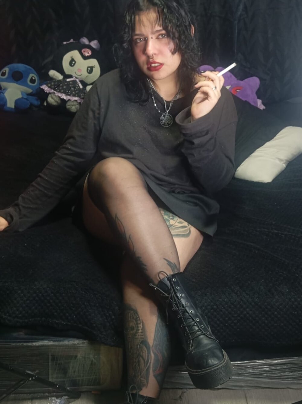 myliveeroticcams.com jessie__torres livesex profile in in-your-heart-handsome-boy cams