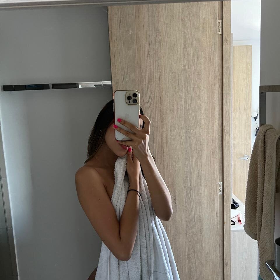 SelenaStone profile