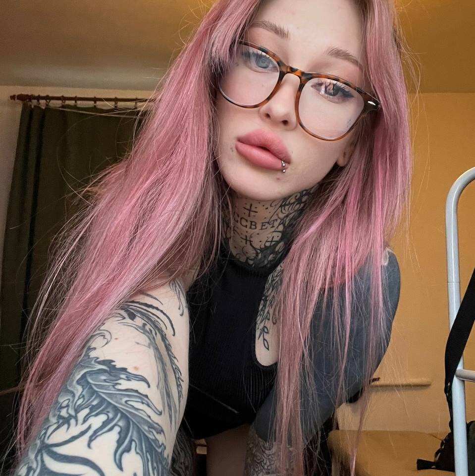 Lily_Pepper profile