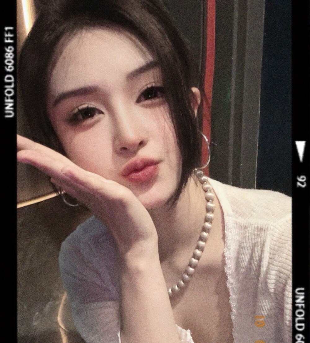 qiqi0888's Offline XXX Chat