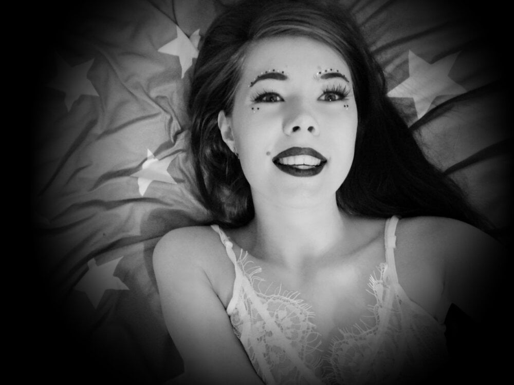 Charllottelove1 profile