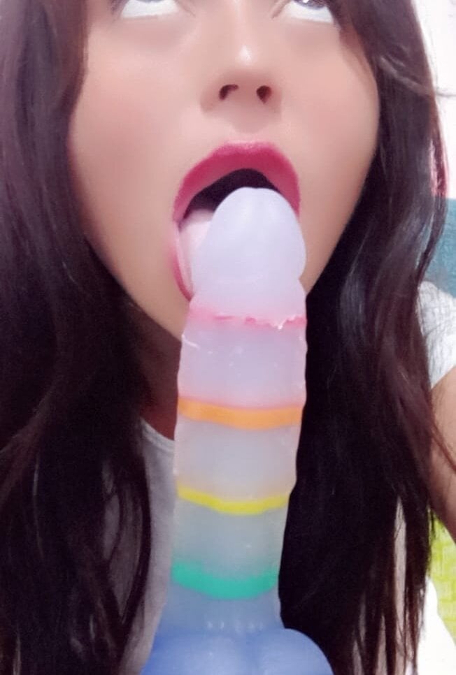 Live sex webcam photo for Moon_Crystal29 #288747282