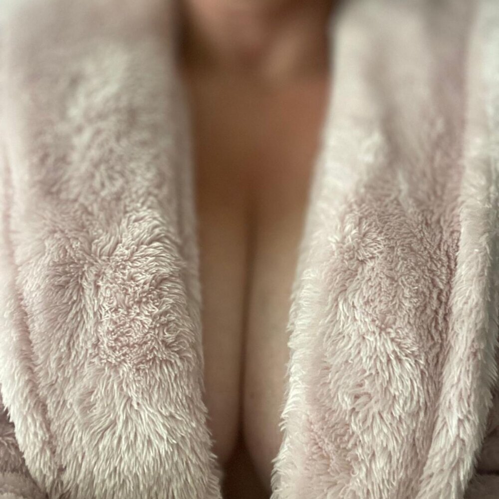 Dee35x's Offline XXX Chat